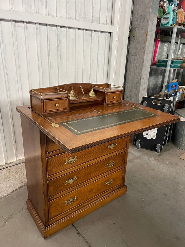 Cómoda o escritorio