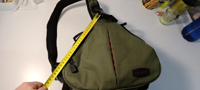 Mochila bandolera verde para cámara