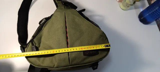 Mochila bandolera verde para cámara