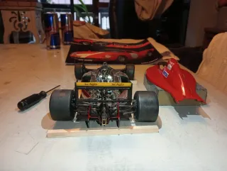 RESERVA REPARACIÓN 1:18 Exoto Ferrari