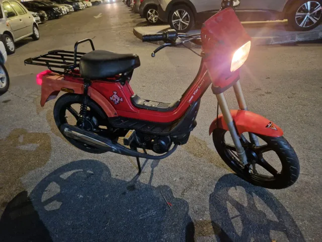 Derbi Variant Currier Sport Roja
