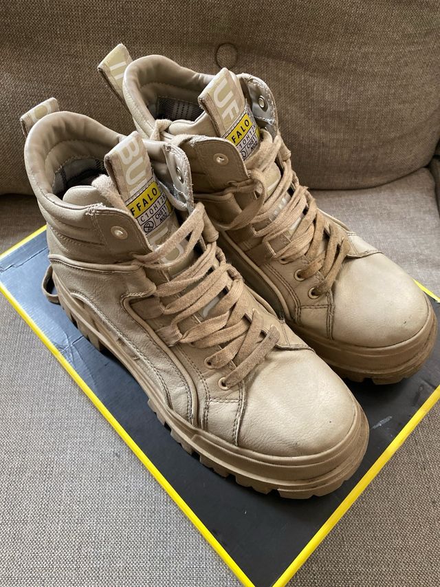 Botas Buffalo Beige
