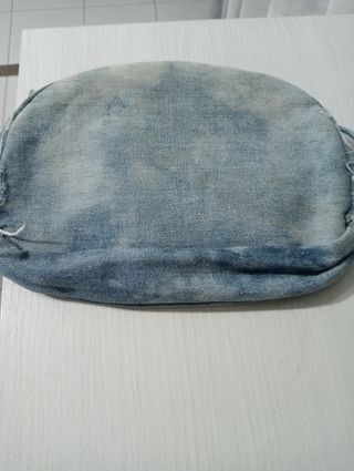 Pochette Camomilla jeans con fiori rosa