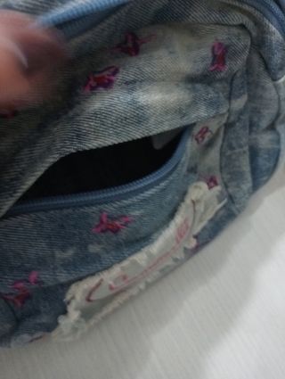 Pochette Camomilla jeans con fiori rosa