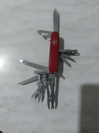 Coltellino Victorinox Rosso