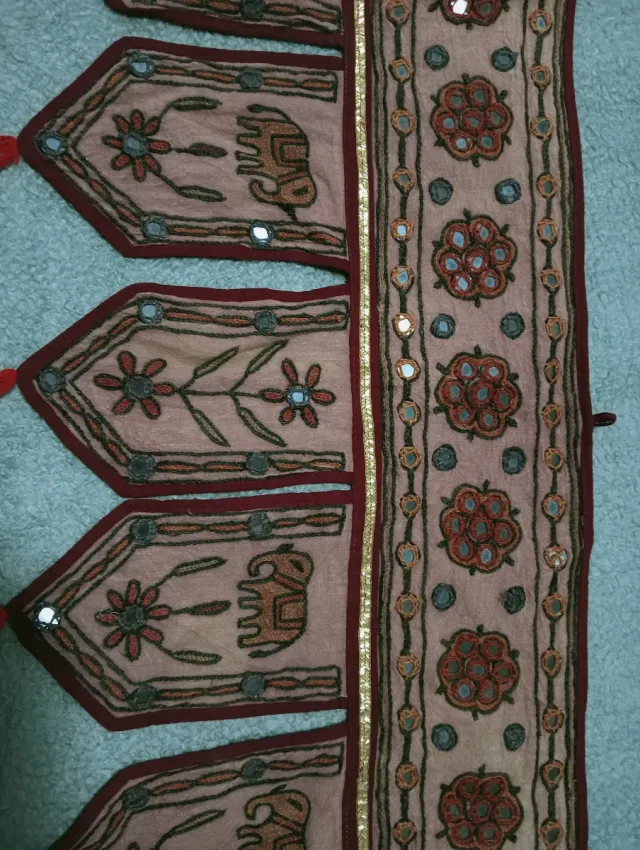 Torana hindú bordado elefantes y flores