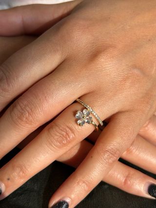 Anello fiore zirconi dorato regolabile