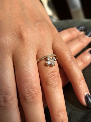 Anello fiore zirconi dorato regolabile