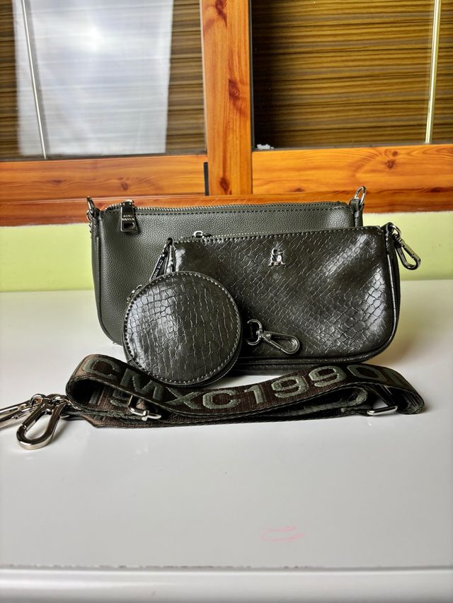 Steve Madden bandolera verde con monedero y correa