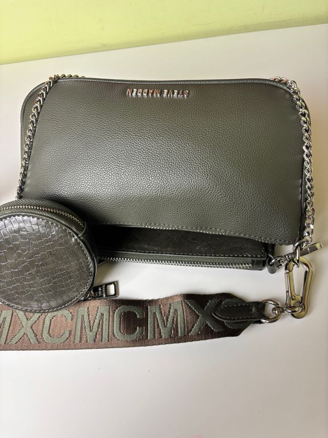 Steve Madden bandolera verde con monedero y correa