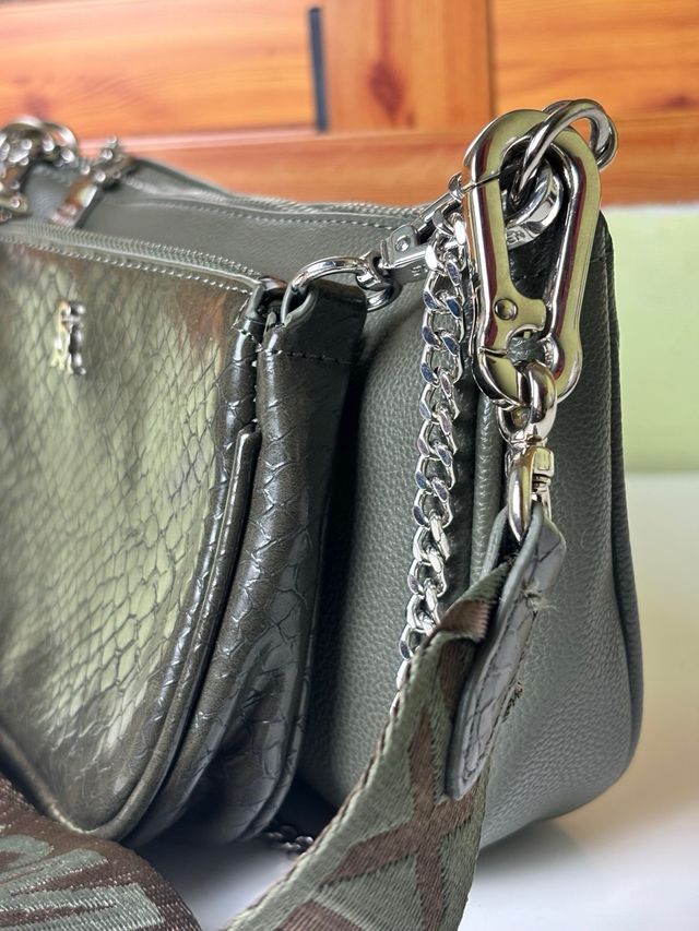 Steve Madden bandolera verde con monedero y correa