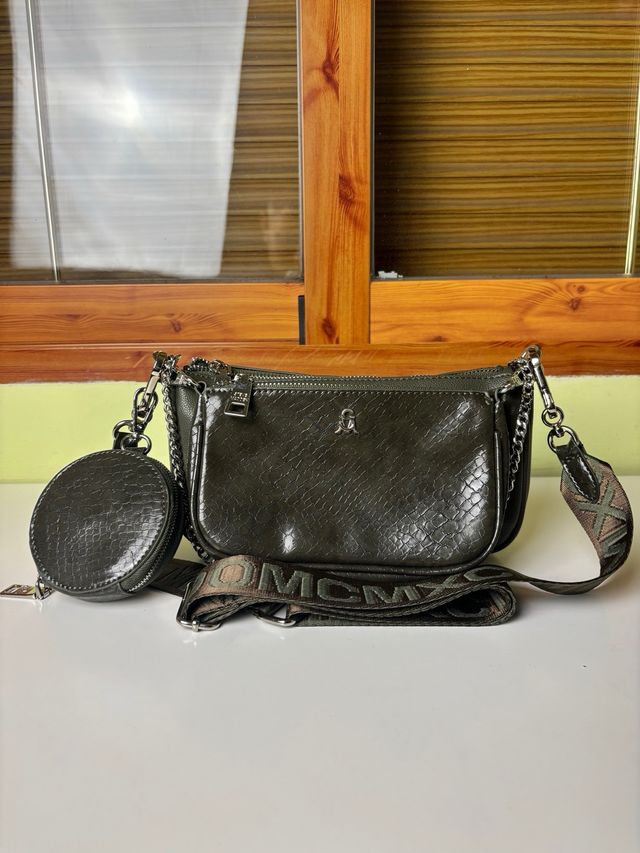 Steve Madden bandolera verde con monedero y correa