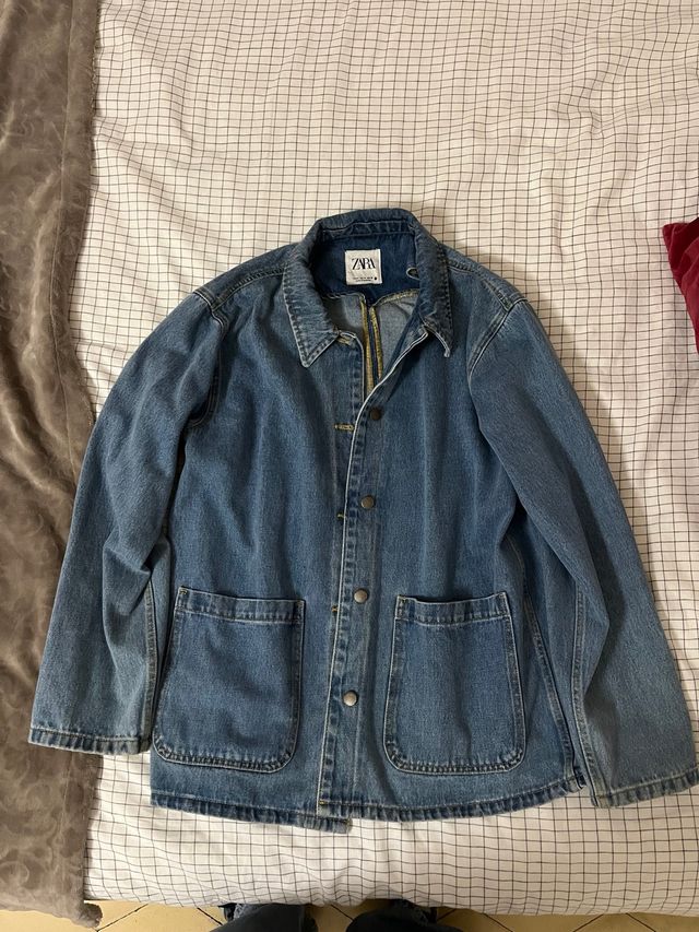 Chaqueta vaquera Zara Talla M, muy buen estado.