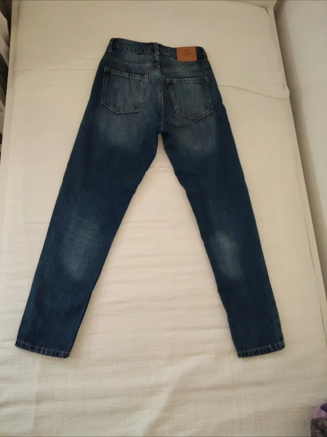 Pantalones Stradivarius negros y azules