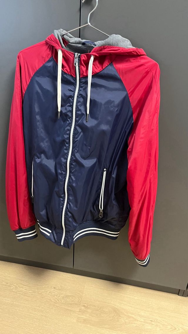 Cazadora H&M Azul y Roja - Talla M