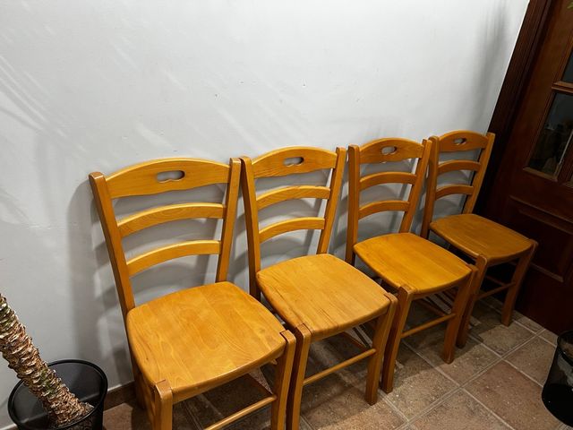 4 Sillas de Madera Maciza Pino