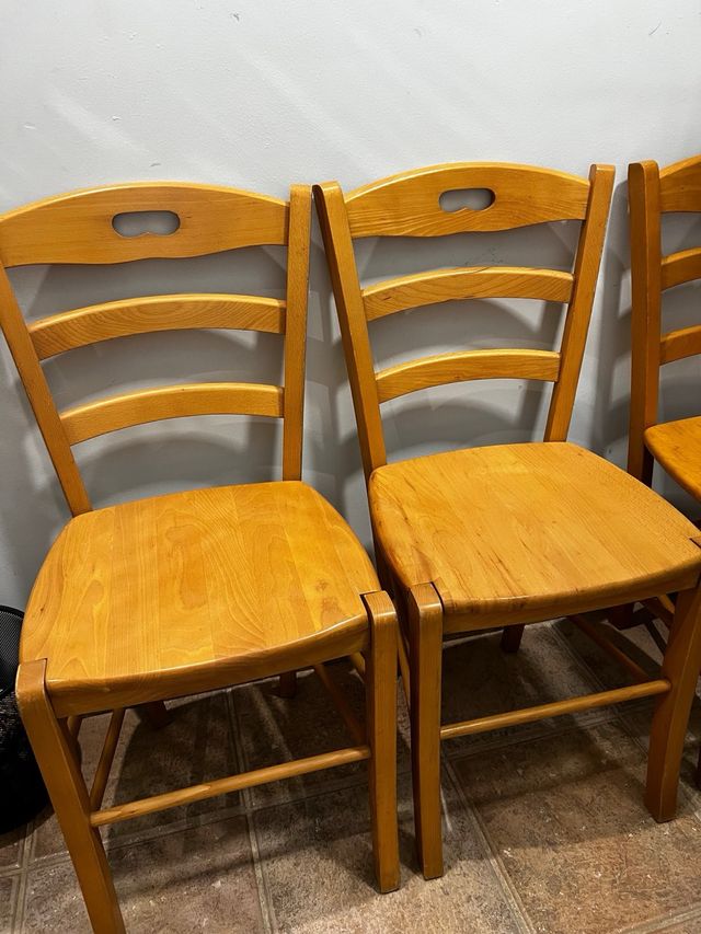 4 Sillas de Madera Maciza Pino