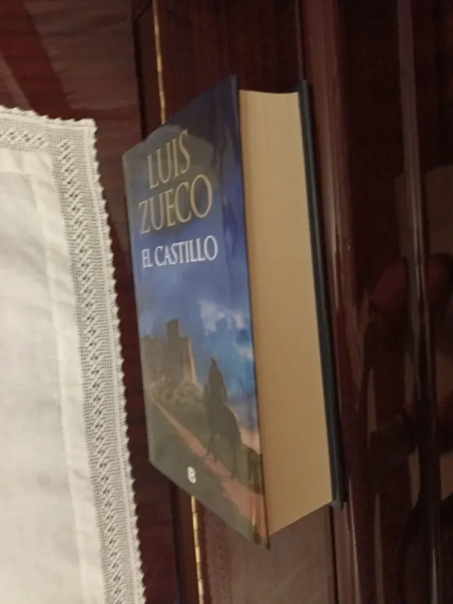 El Castillo - Luis Zueco tapa dura