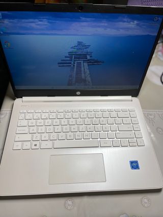 Portátil HP 14 2024