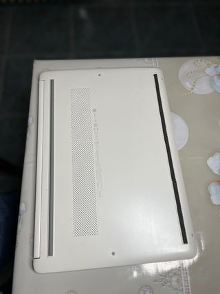 Portátil HP 14 2024