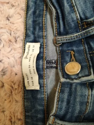 Pantalones vaqueros azules de Stradivarius
