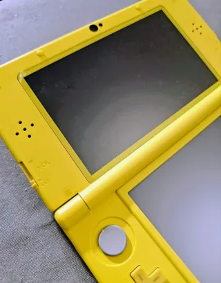 New Nintendo 3DS XL LL Pikachu Edition