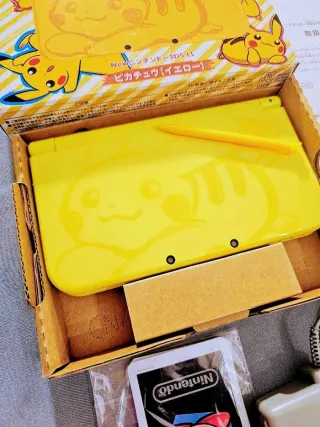 New Nintendo 3DS XL LL Pikachu Edition