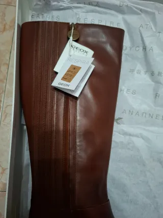 Botas Geox altas piel marrón talla 42