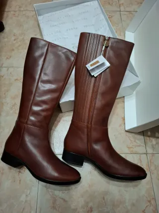 Botas Geox altas piel marrón talla 42