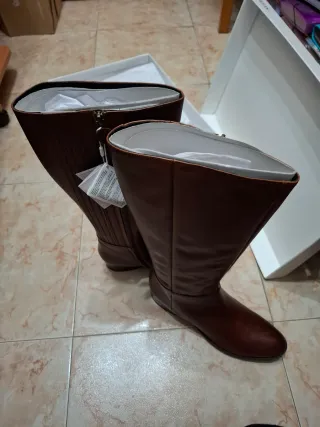 Botas Geox altas piel marrón talla 42