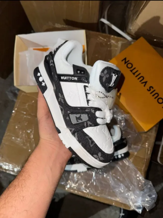 Zapatillas Louis Vuitton para niños Blancas y Negr