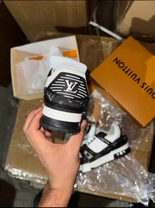 Zapatillas Louis Vuitton para niños Blancas y Negr