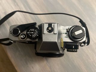 Olympus OM10 Cámara Analógica + Accesorios