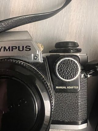 Olympus OM10 Cámara Analógica + Accesorios