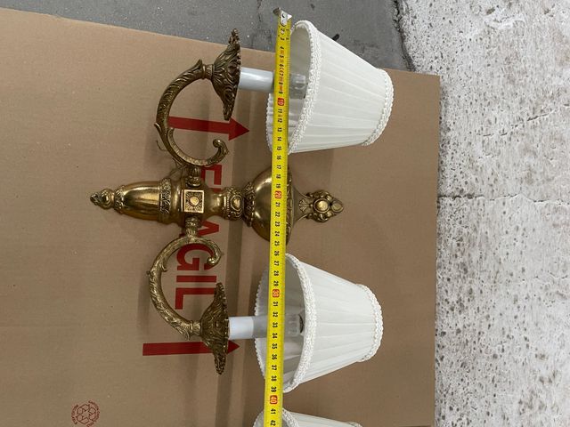 Appliques da parete dorate con schermi