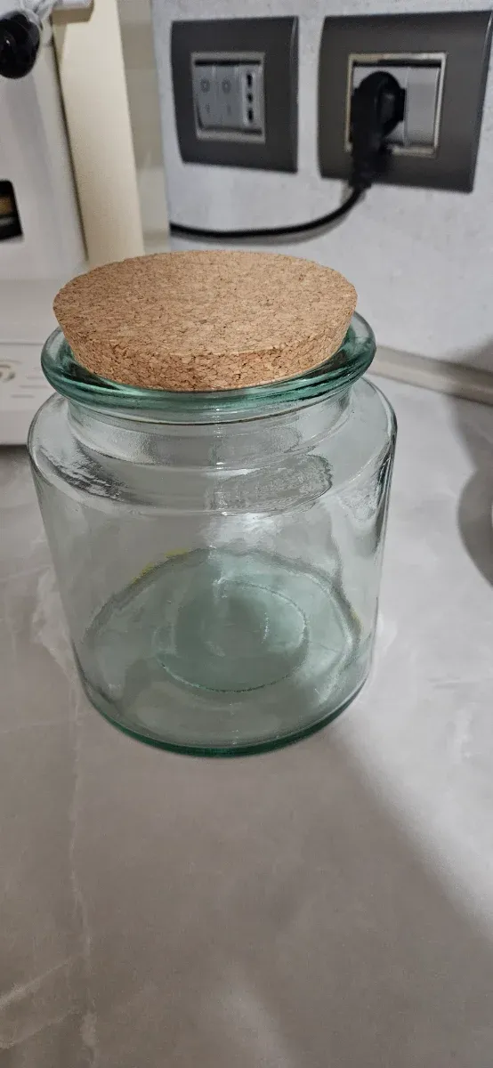 Barattolo in vetro con tappo in sughero