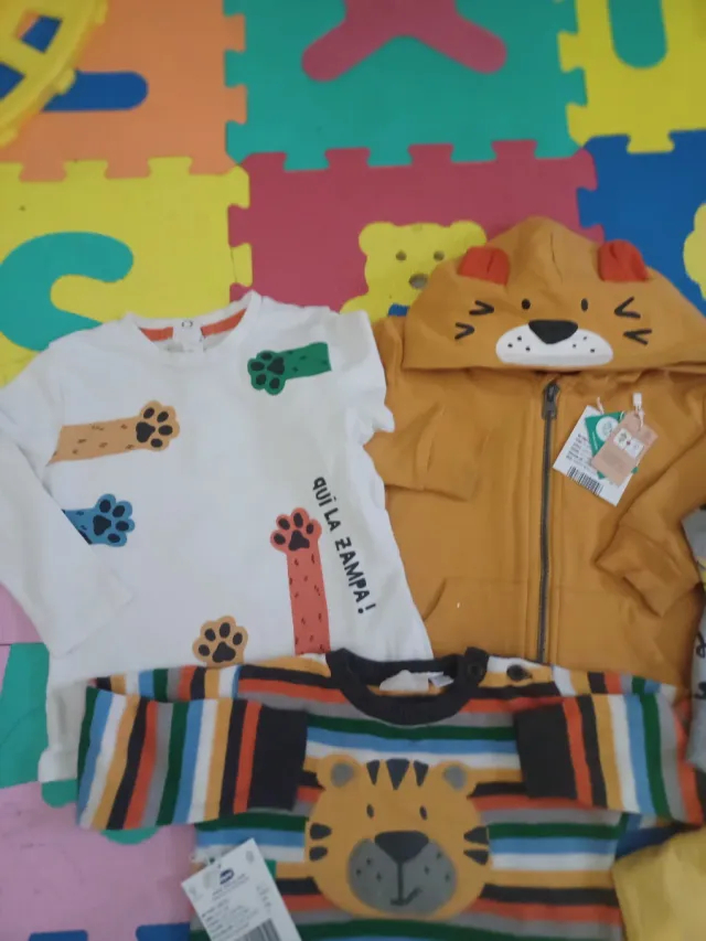 Set bimbo 18-24 mesi Chicco