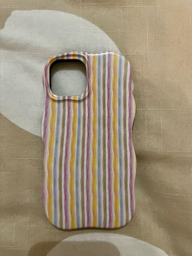 Funda iPhone 13 Rayas Multicolor