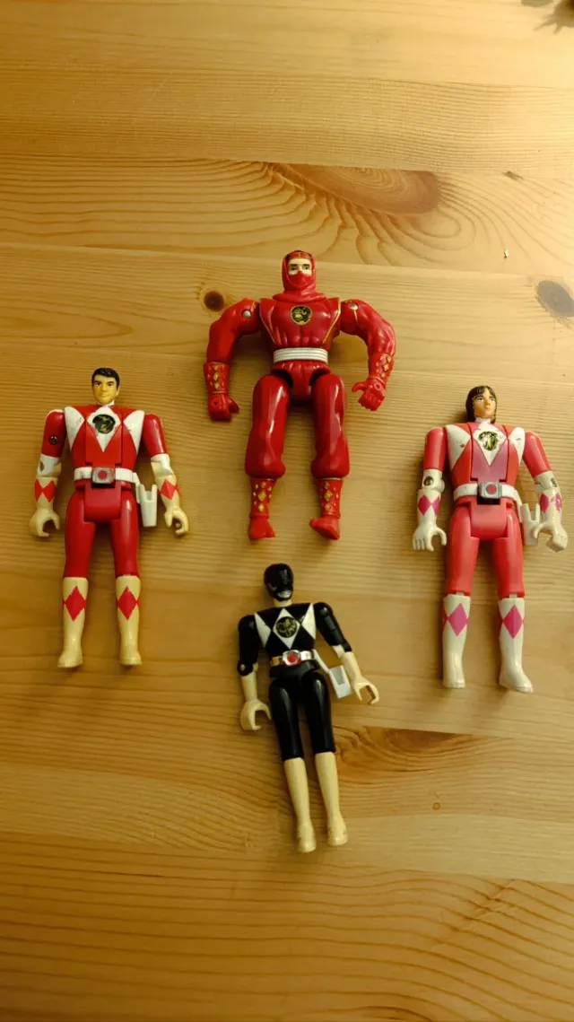 Lote 4 Power Rangers Bandai