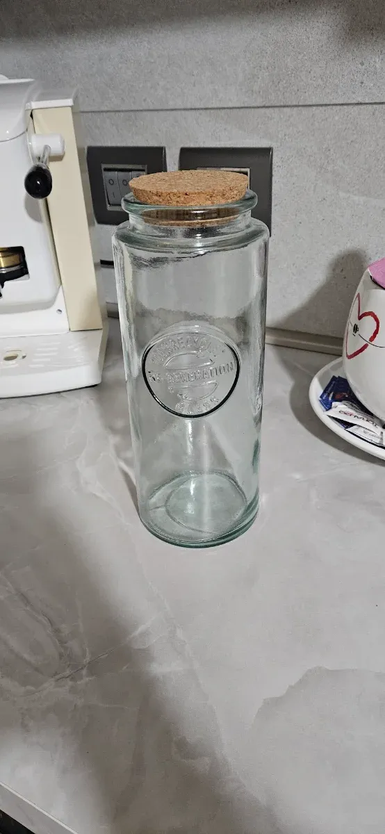 Barattolo in vetro con tappo in sughero