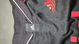 Sudadera Adidas Negra y Roja