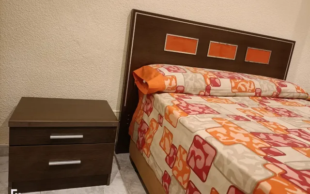 Cabecero Cama 150 y Mesillas Madera