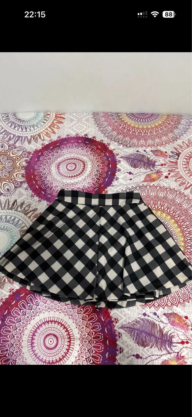 Minifalda a cuadros blanco y negro