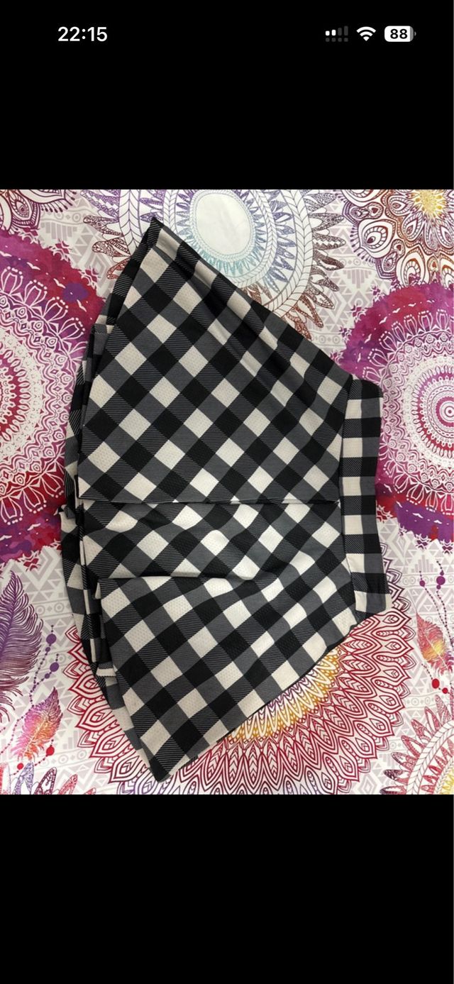 Minifalda a cuadros blanco y negro