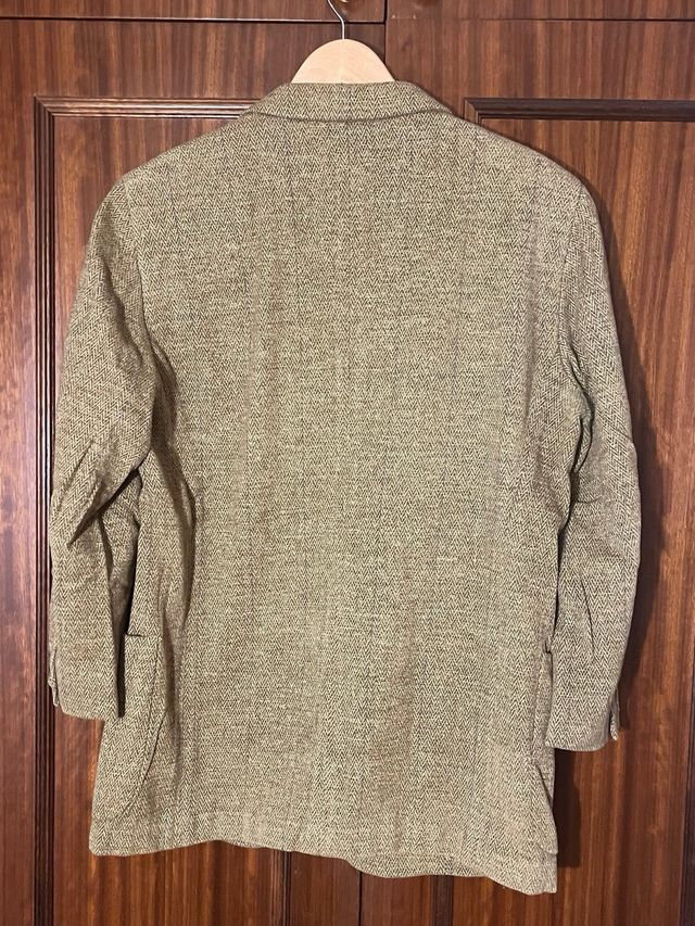 Americana de tweed beige y marrón