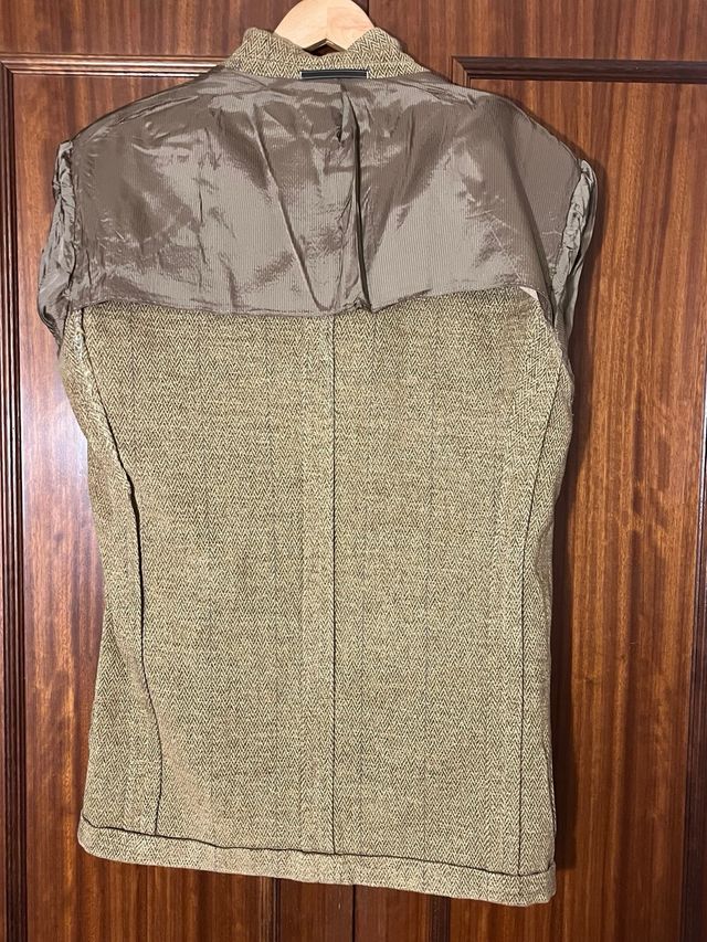 Americana de tweed beige y marrón