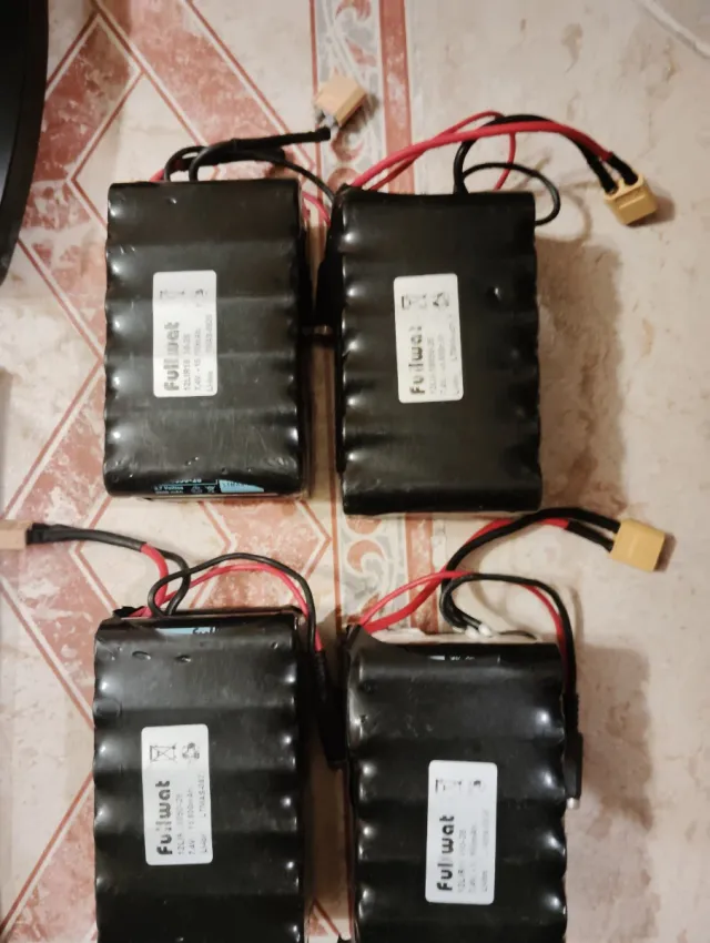 Barco Cebador Carpio C3 Hybrid,sonda y GPS