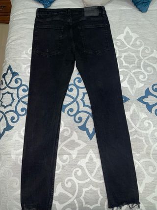 Pantalón negro skinny T40