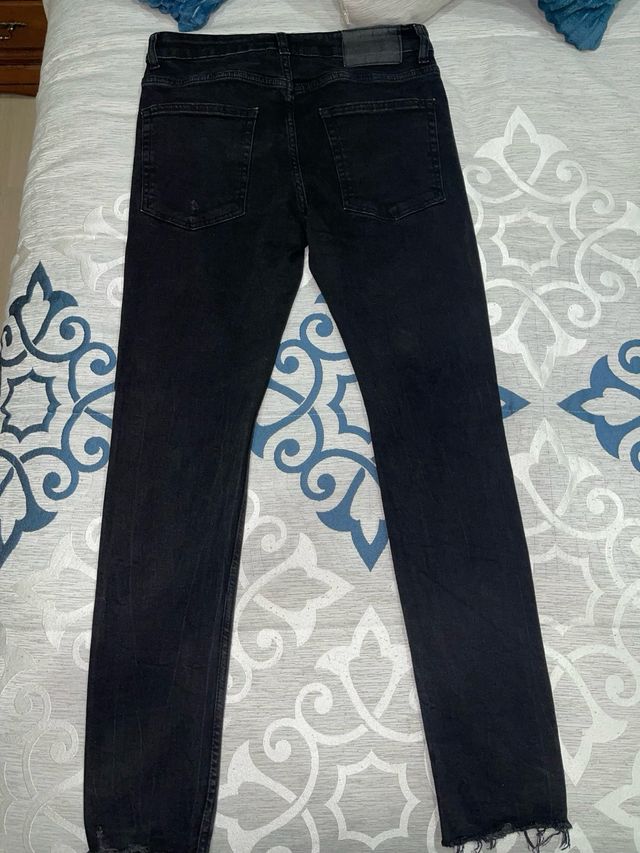 Pantalón negro skinny T40
