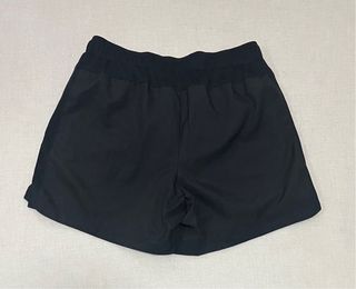 Short deportivo Nike negro